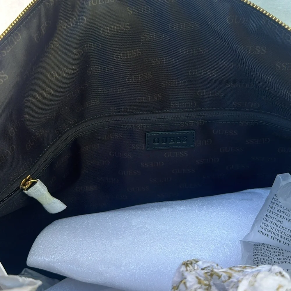 New GUESS Large UNISEX Travel bag